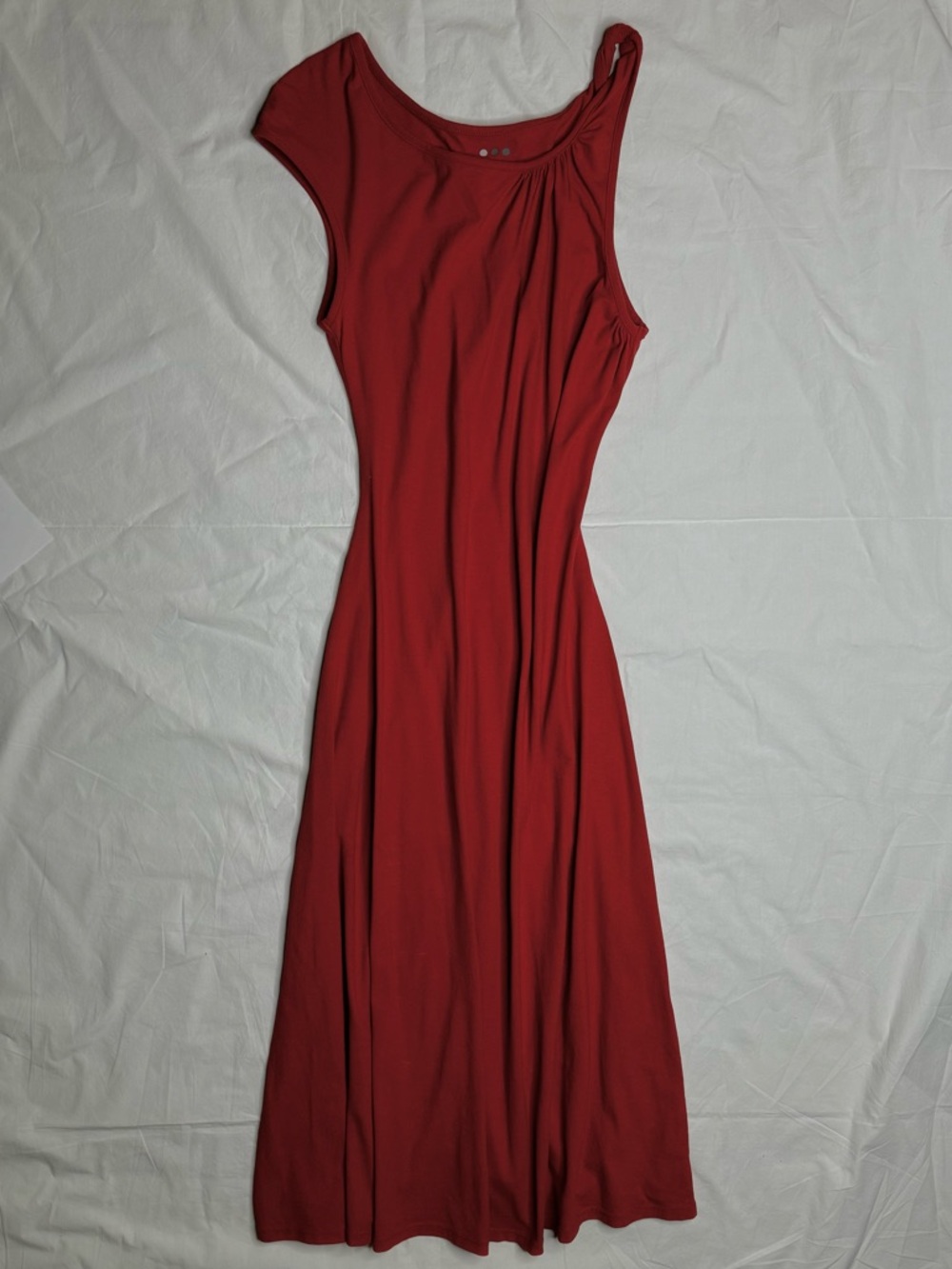 Three Dots - One-Shoulder Maxi Dress in Deep Red / Burned Orange